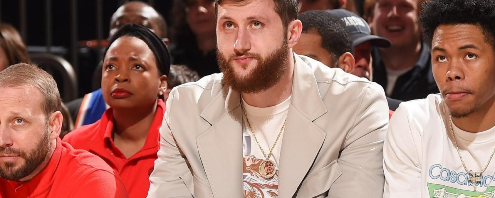 WATCH: Trail Blazers Jusuf Nurkic confronts fan after game vs. Pacers, snatches and throws his phone – CBS Sports